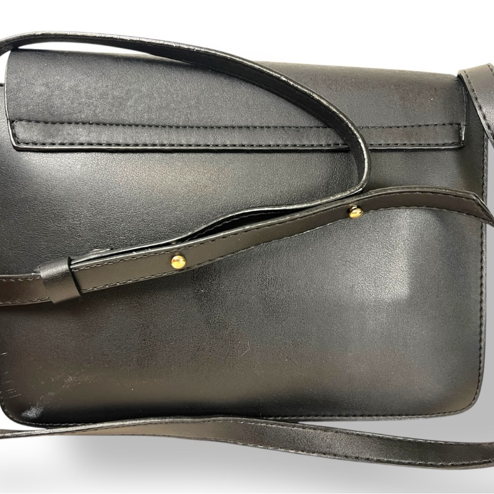 Chloe Faye Black Leather Ring Crossbody Bag - Picture 11 of 12